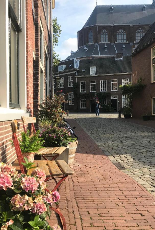 De Pelgrimsplaats Bed & Breakfast Leiden Exterior photo